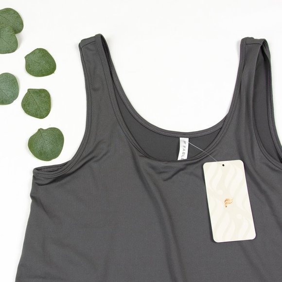 NWT Fabletics Mariel Maternity Tank - Picture 2 of 3